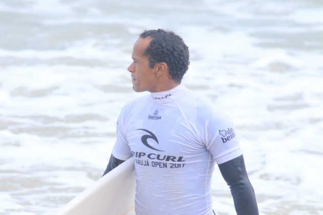 Gilmar Silva, Rip Curl Guarujá Open 2017, Praia do Guaiúba. Foto: Silvia Winik.