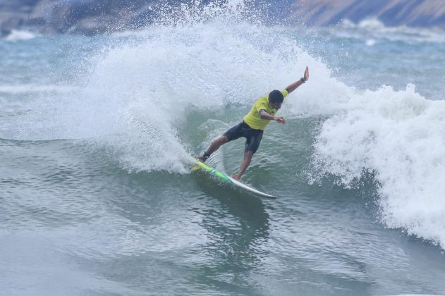 Gustavo Ribeiro, Rip Curl Guarujá Open 2017, Praia do Guaiúba. Foto: Silvia Winik.