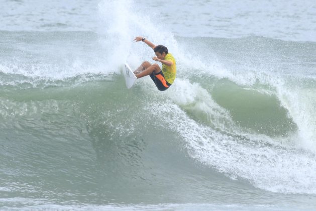 Luan Hanada, Rip Curl Guarujá Open 2017, Praia do Guaiúba. Foto: Silvia Winik.