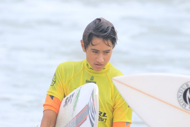 Luan Hanada, Rip Curl Guarujá Open 2017, Praia do Guaiúba. Foto: Silvia Winik.