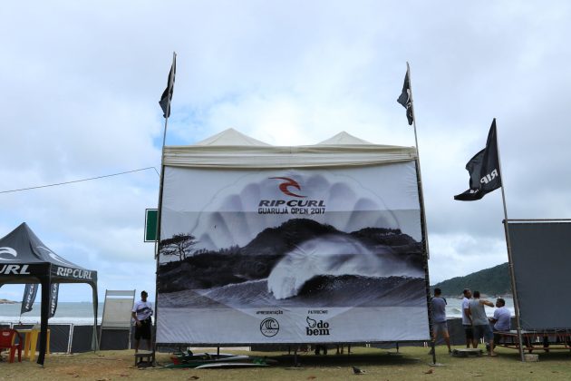 palanque, Rip Curl Guarujá Open 2017, Praia do Guaiúba. Foto: Silvia Winik.