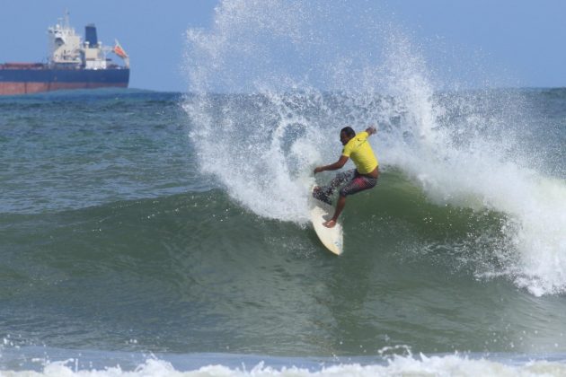 Ricardo Silva, Rip Curl Guarujá Open 2017, Praia do Guaiúba. Foto: Silvia Winik.