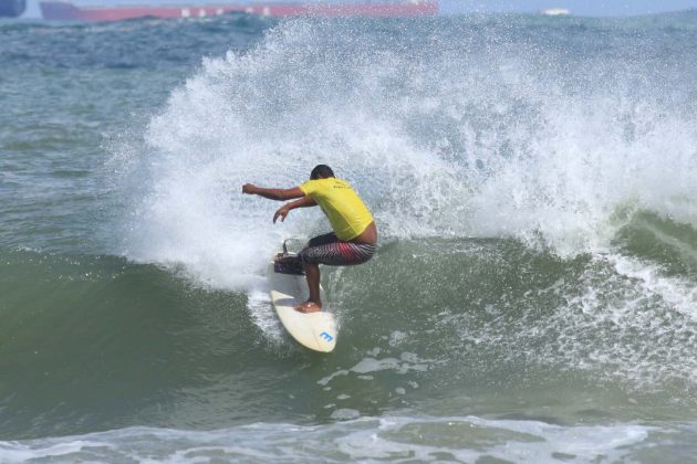 Ricardo Silva, Rip Curl Guarujá Open 2017, Praia do Guaiúba. Foto: Silvia Winik.