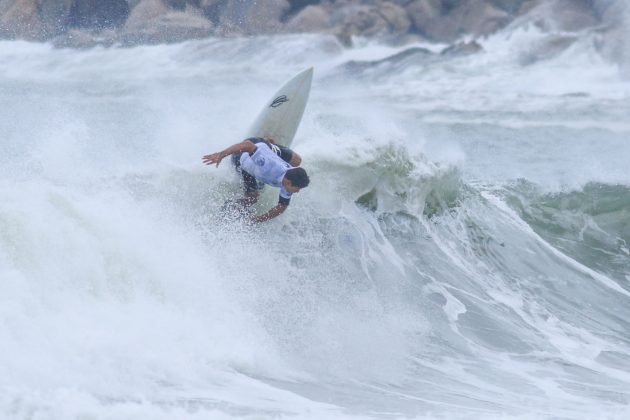 Wanderson Silva, Rip Curl Guarujá Open 2017, Praia do Guaiúba. Foto: Silvia Winik.