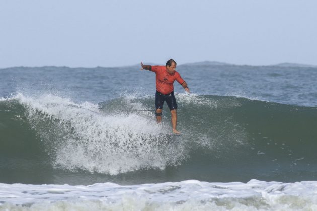 Amaro Matos, Rip Curl Guarujá Open 2017, Praia do Guaiúba. Foto: Silvia Winik.