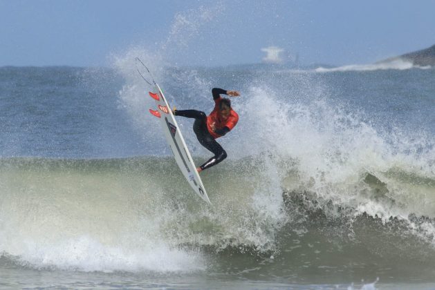 Giovani Pontes, Rip Curl Guarujá Open 2017, Praia do Guaiúba. Foto: Silvia Winik.