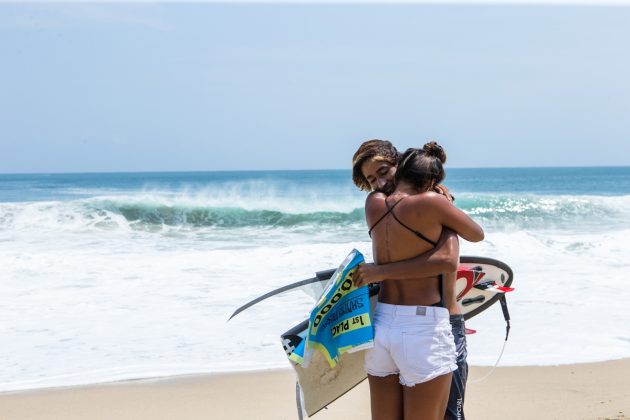 Samuel Pupo vence a final do Quiksilver Young Guns, na Indonésia. Foto: Ryan Heywood.