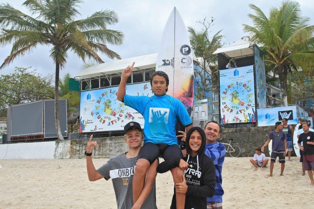 Daniel Adisaka, Hang Loose Surf Attack 2017, Praia Grande, Ubatuba (SP). Foto: Munir El Hage.