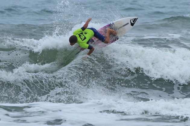 Daniel Templar, Hang Loose Surf Attack 2017, Praia Grande, Ubatuba (SP). Foto: Munir El Hage.