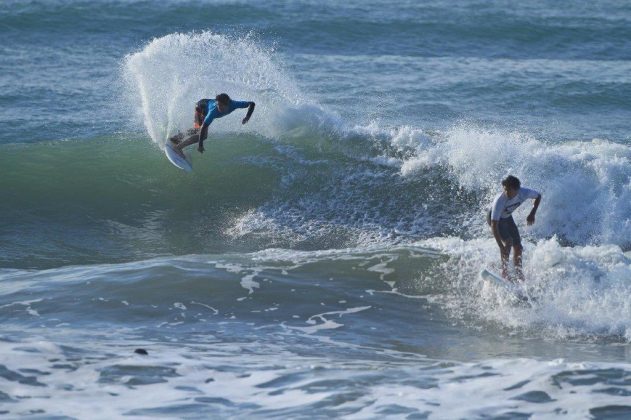 Jonathan Pereira, Hang Loose Surf Attack 2017, Praia Grande, Ubatuba (SP). Foto: Munir El Hage.