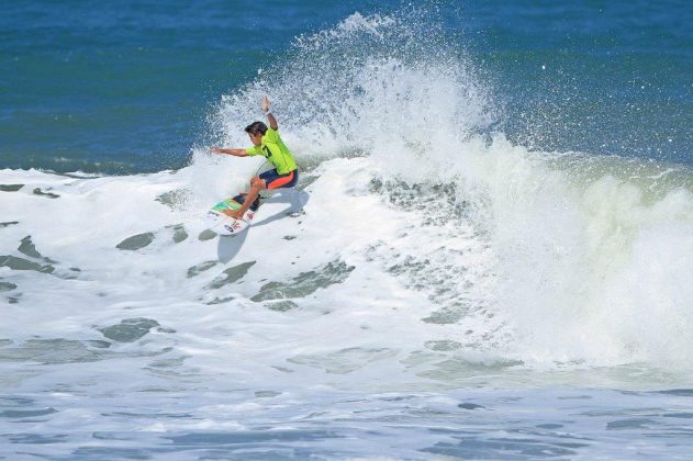 Daniel Adisaka, Hang Loose Surf Attack 2017, Praia Grande, Ubatuba (SP). Foto: Munir El Hage.