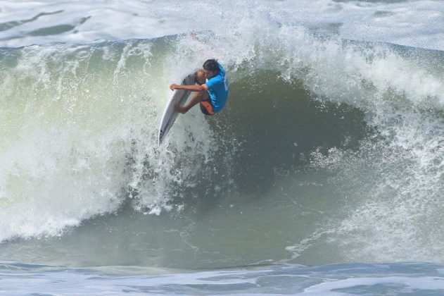 Luan Hanada, Hang Loose Surf Attack 2017, Praia Grande, Ubatuba (SP). Foto: Munir El Hage.