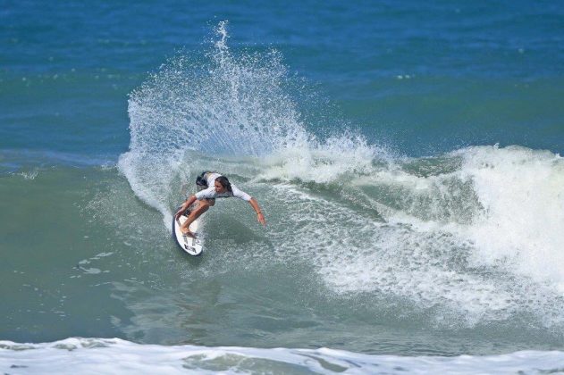 Luiz Mendes, Hang Loose Surf Attack 2017, Praia Grande, Ubatuba (SP). Foto: Munir El Hage.