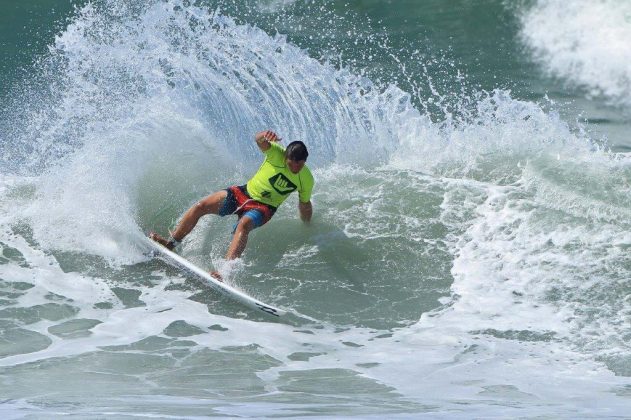 Eduardo Motta, Nossolar Hang Loose Surf Attack 2017, Praia Grande, Ubatuba (SP). Foto: Munir El Hage.