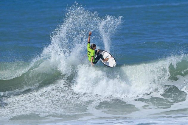 Guilherme Marques, Nossolar Hang Loose Surf Attack 2017, Praia Grande, Ubatuba (SP). Foto: Munir El Hage.