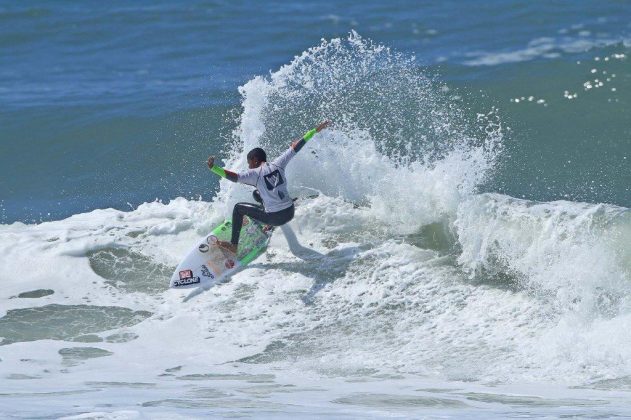 Sunny Pires, Nossolar Hang Loose Surf Attack 2017, Praia Grande, Ubatuba (SP). Foto: Munir El Hage.