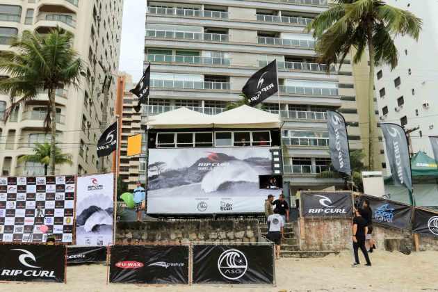 Rip Curl Guarujá Open 2017, praia das Astúrias. Foto: Silvia Winik.