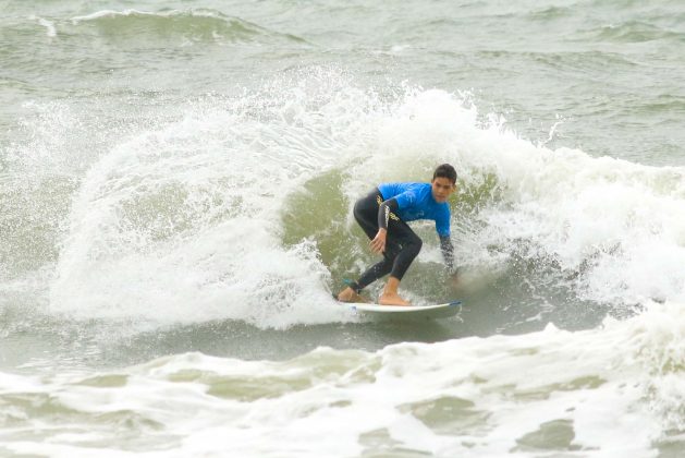 Bruno Nieba, Rip Curl Guarujá Open 2017, praia das Astúrias. Foto: Silvia Winik.