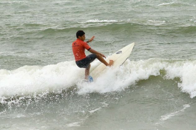 Caio Augusto, Rip Curl Guarujá Open 2017, praia das Astúrias. Foto: Silvia Winik.