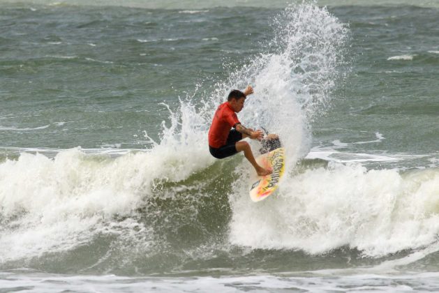 Kim Matheus, Rip Curl Guarujá Open 2017, praia das Astúrias. Foto: Silvia Winik.