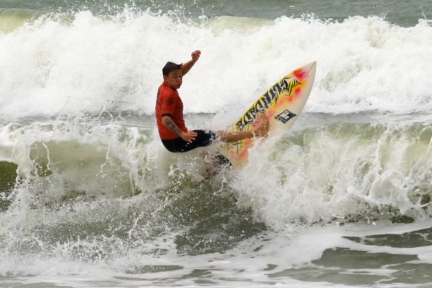 Kim Matheus, Rip Curl Guarujá Open 2017, praia das Astúrias. Foto: Silvia Winik.