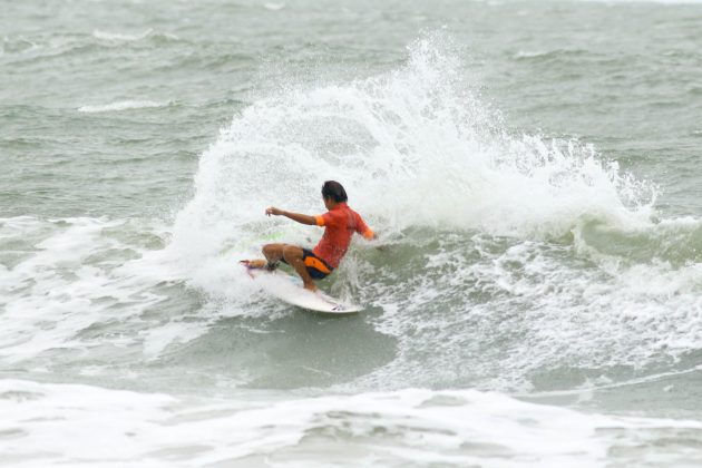 Luan Hanada, Rip Curl Guarujá Open 2017, praia das Astúrias. Foto: Silvia Winik.