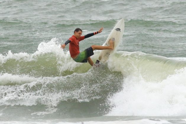 Pedro Pupo, Rip Curl Guarujá Open 2017, praia das Astúrias. Foto: Silvia Winik.