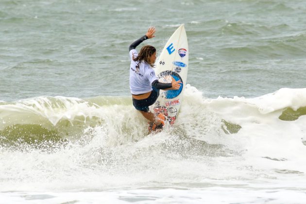 Samuel Alves, Rip Curl Guarujá Open 2017, praia das Astúrias. Foto: Silvia Winik.