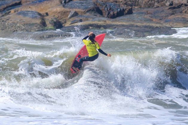 Açucena Vaz, Rip Curl Guarujá Open 2017, praia das Astúrias. Foto: Silvia Winik.