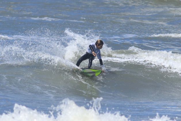 Daniel Duarte, Rip Curl Guarujá Open 2017, praia das Astúrias. Foto: Silvia Winik.