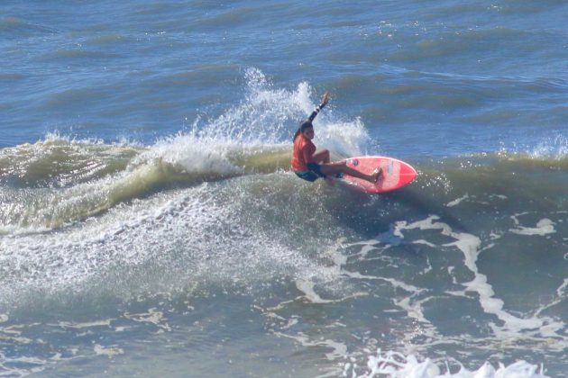 Açucena Vaz, Rip Curl Guarujá Open 2017, praia das Astúrias (SP). Foto: Silvia Winik.