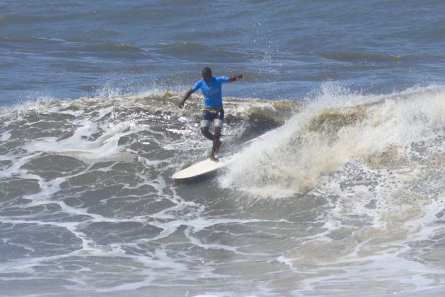 Andre Martins, Rip Curl Guarujá Open 2017, praia das Astúrias (SP). Foto: Silvia Winik.