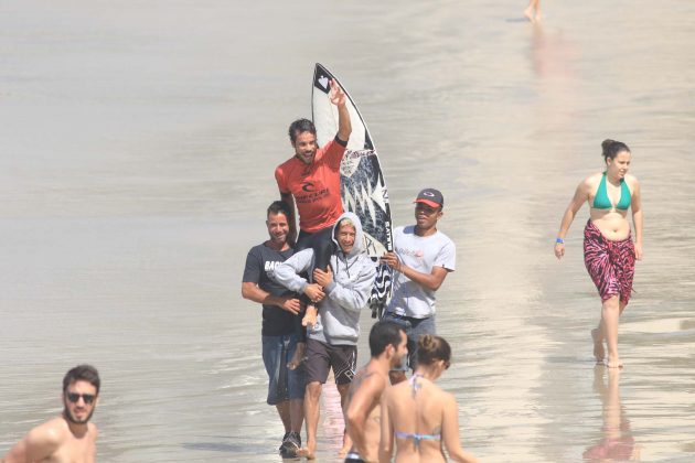 Ícaro Rodrigues, Rip Curl Guarujá Open 2017, praia das Astúrias (SP). Foto: Silvia Winik.