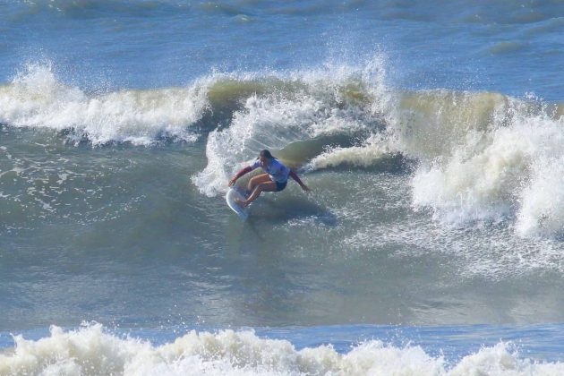 Juliana Meneguel, Rip Curl Guarujá Open 2017, praia das Astúrias (SP). Foto: Silvia Winik.