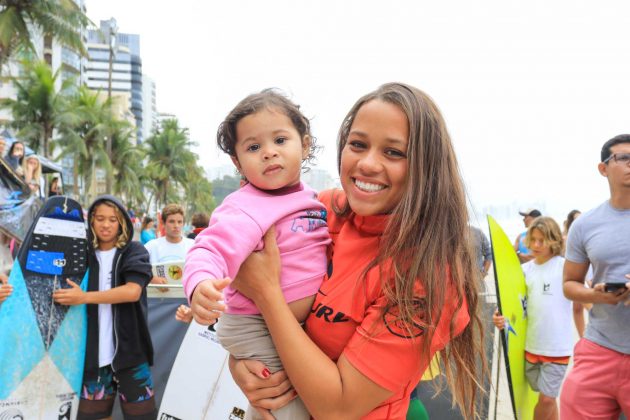 Juliana Meneguel Rip Curl Guarujá Open 2017, praia das Astúrias (SP). Foto: Silvia Winik.