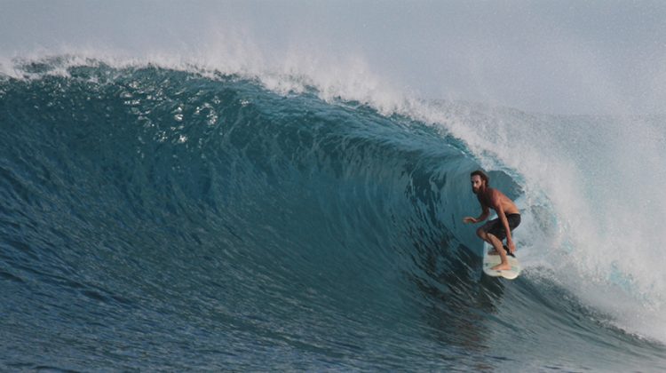 Mentawai, Indonésia. Foto: Jordan Heuer.