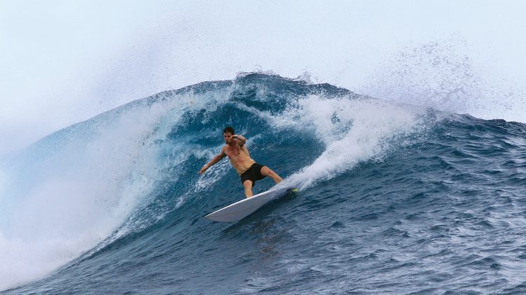 Mentawai, Indonésia. Foto: Jordan Heuer.