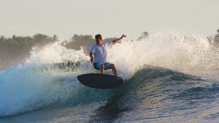 Mentawai, Indonésia. Foto: Jordan Heuer.