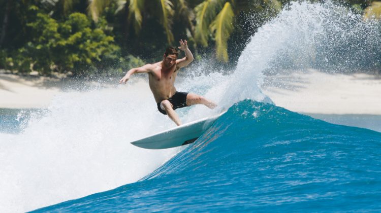 Jake matando as ondas em toda trip em Beng Beng, Mentawai, Indonésia. Foto: Arquivo pessoal.