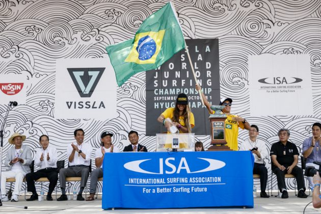 Cerimônia de abertura do Vissla ISA World Junior 2017, Okuragahama Beach, Hyuga, Japão. Foto: ISA / Sean Evans .