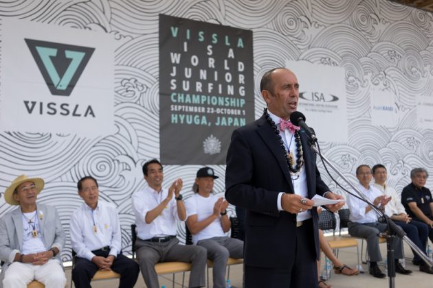 Cerimônia de abertura do Vissla ISA World Junior 2017, Okuragahama Beach, Hyuga, Japão. Foto: ISA / Sean Evans .