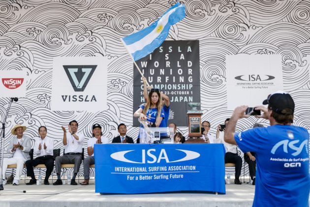 Cerimônia de abertura do Vissla ISA World Junior 2017, Okuragahama Beach, Hyuga, Japão. Foto: ISA / Reed.