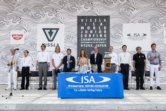 Cerimônia de abertura do Vissla ISA World Junior 2017, Okuragahama Beach, Hyuga, Japão. Foto: ISA / Reed.