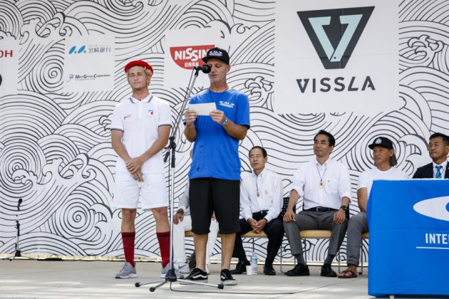 Cerimônia de abertura do Vissla ISA World Junior 2017, Okuragahama Beach, Hyuga, Japão. Foto: ISA / Reed.