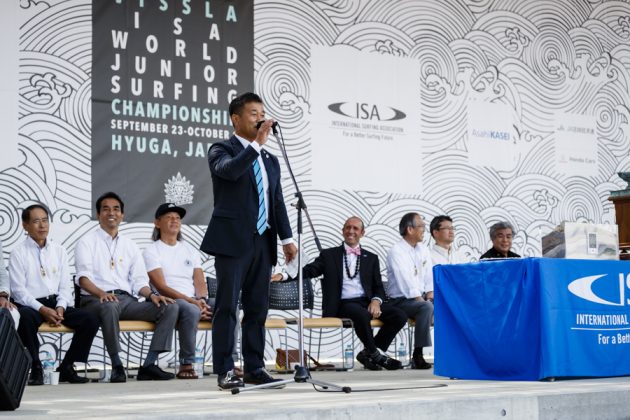 Cerimônia de abertura do Vissla ISA World Junior 2017, Okuragahama Beach, Hyuga, Japão. Foto: ISA / Reed.