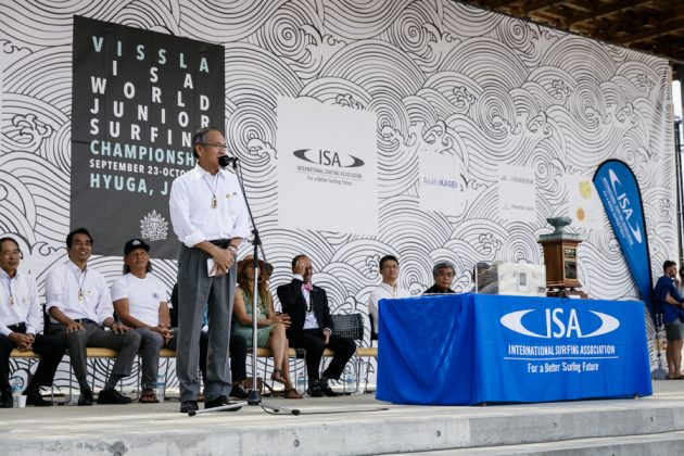 Cerimônia de abertura do Vissla ISA World Junior 2017, Okuragahama Beach, Hyuga, Japão. Foto: ISA / Reed.