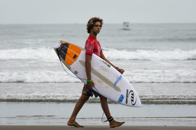 Arthur Cerqueira, Vissla ISA World Junior 2017, Okuragahama Beach, Hyuga, Japão. Foto: ISA / Sean Evans .