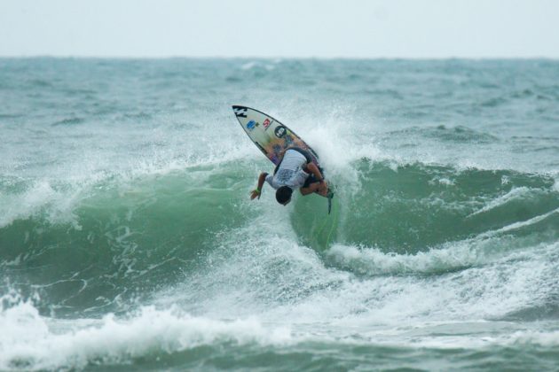 Lucas Vicente, VISSLA ISA World Junior 2017, Hyuga, Japão. Foto: ISA / Sean Evans .