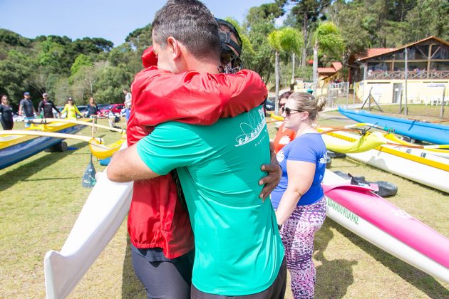 Batismo de canoas no Passaúna Paddle Club. Curitiba (PR). Foto: Naideron Fotografias.