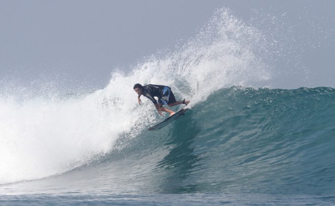 Renan Hanada, Mentawai, Indonésia. Foto: Gil Hanada.